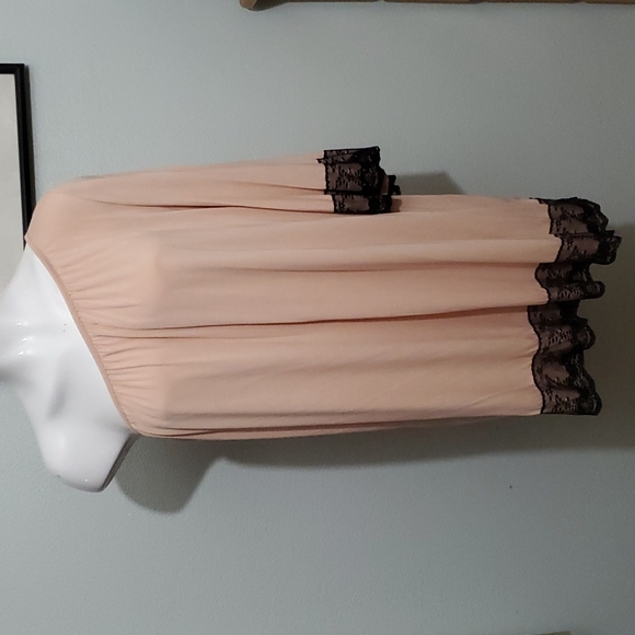 FOREVER 21 Creamy Peach Asymmetrical Stretchy Tunic Dress w/Blk Lace-EUC-Sz SP - Picture 1 of 17